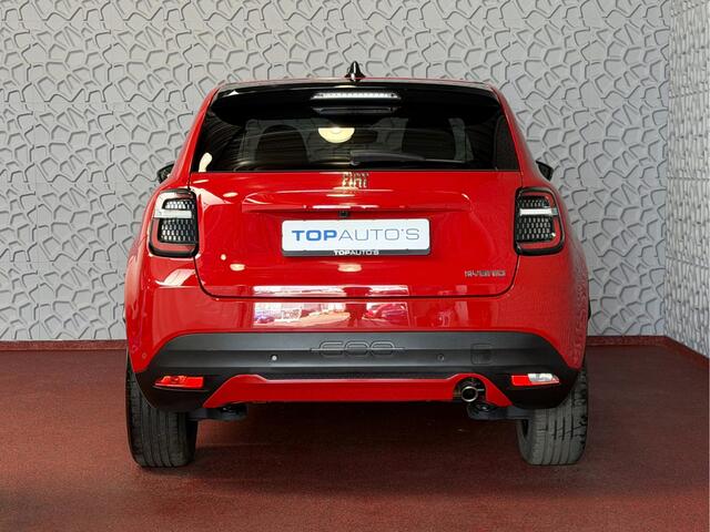 Fiat 600 1.2 HYBRID LA PRIMA CAMERA CARPLAY ADAP.CRUISE STOELVERW. ELEK.KLEP LEER MASSAGE ELEK.STOEL 18''LMV ? Top Auto Fiat Wijchen , 30 Jaar ervaring in Fiat , Wij leveren de : Icon / La Prima / Pop / Sport . Urban / Benzine / Hybrid . Met Fabrieksgarantie ?