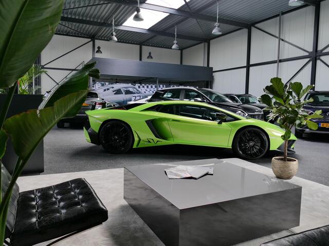 Fiat 600 1.2 HYBRID LA PRIMA CAMERA CARPLAY ADAP.CRUISE STOELVERW. ELEK.KLEP LEER MASSAGE ELEK.STOEL 18''LMV ? Top Auto Fiat Wijchen , 30 Jaar ervaring in Fiat , Wij leveren de : Icon / La Prima / Pop / Sport . Urban / Benzine / Hybrid . Met Fabrieksgarantie ?