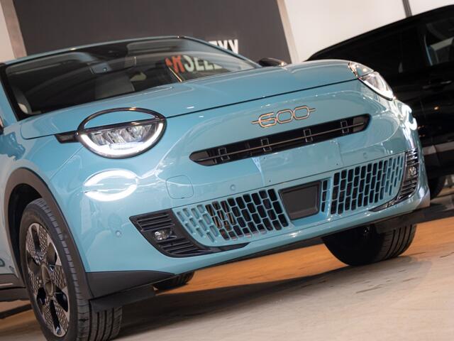 Fiat 600 1.2 Hybrid La Prima
