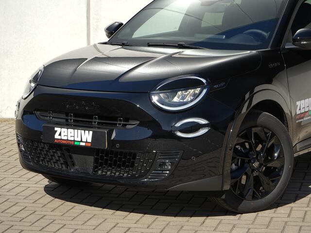 Fiat 600 600e Sport 54 kWh | Navi | Carplay | Camera | Winter | 18"