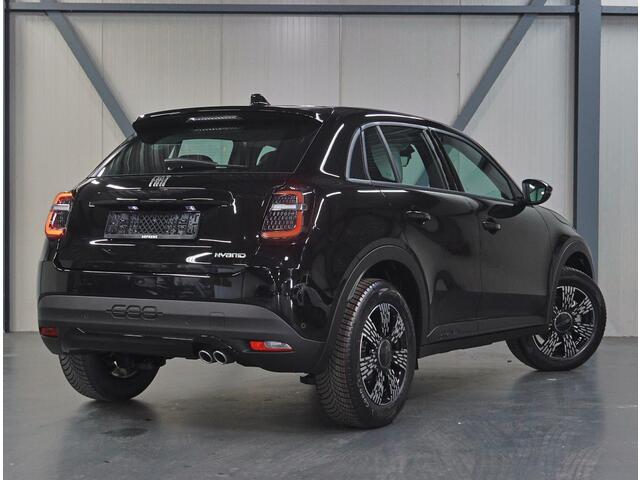 Fiat 600 1.2 Hybrid Icon | Parkeersensoren | ClimateControl | AppleCarPlay/AndroidAuto | CruiseControl | Armsteun |