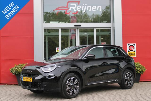 Fiat 600 1.2 Hybrid 110PK AUTOMAAT URBAN | STOEL/VOORRUIT VERWARMING | KEYLESS ENTRY/START | 17" LICHTEMATELN VELGEN | DRAADLOZE TELEFOONLADER | DRAADLOZE APPLE CARPLAY/ANDROID AUTO | NAVIGATIE | DAB+ RADIO | PARKEERSENSOREN VOOR + ACHTER | ACHTERUITRIJ CAMERA | C