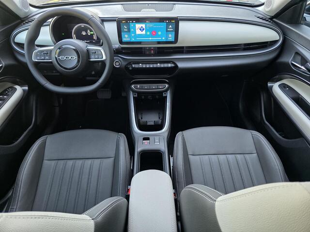 Fiat 600 600e La Prima 54 kWh | Pack Dolce Vita | Pack Winter | Navi | Carplay |
