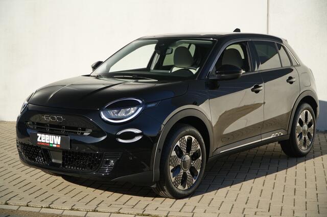 Fiat 600 600e La Prima 54 kWh | Navi | Camera | Carplay | 18"