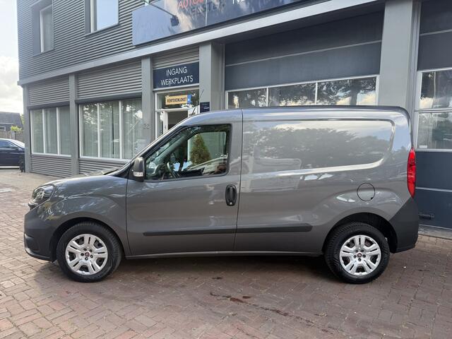 Fiat DOBLO Cargo 1.6 MJ L1H1 ECO JET 3-pers Bj 2019 km 74.000 Navi,Cruise,Cv,Radio/cd