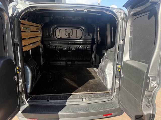 Fiat DOBLO Cargo 1.6 MJ L1H1 ECO JET 3-pers Bj 2019 km 74.000 Navi,Cruise,Cv,Radio/cd