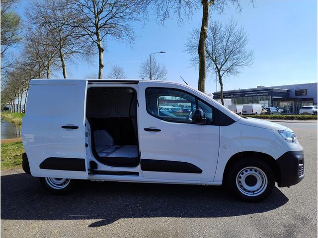 Fiat DOBLO L1 1.5 BlueHDi 130pk EAT8 AUTOMAAT | GEEN BPM | Climate control | Keyless entry | Multimedia | Apple Carplay | Android Auto| Draadloze telefoonlader | DAB+ | Parkeersensoren achter | Reservewiel