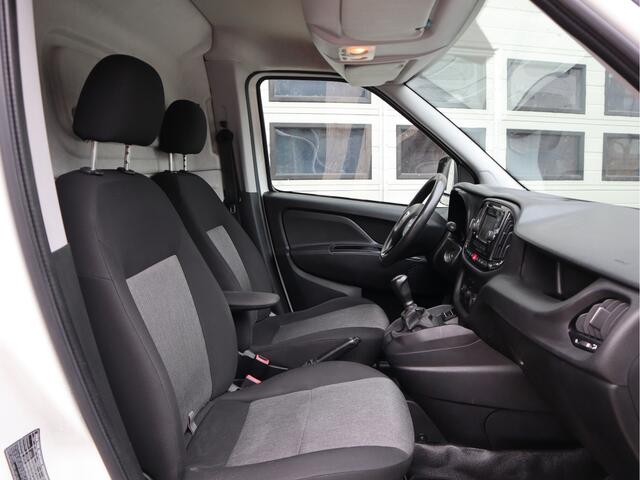 Fiat DOBLO Cargo 1.3 MJ 95pk Euro 6 - Navi - Airco - Trekhaak - NAP