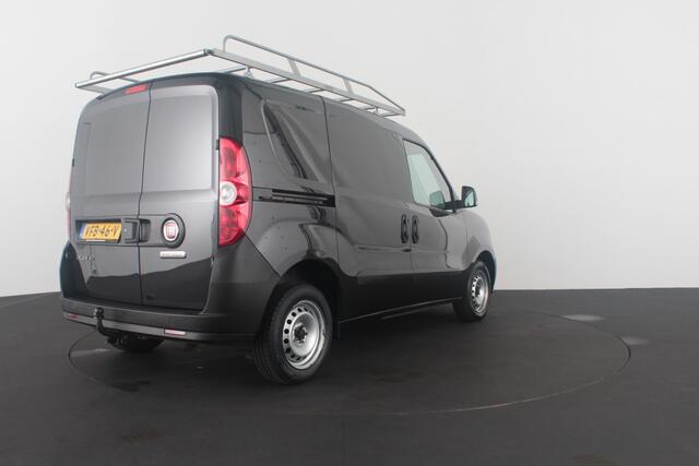 Fiat DOBLO Cargo 1.6 MJ L1H1 105pk > Trekhaak/imperiaal/Cruise/3-zit/navi