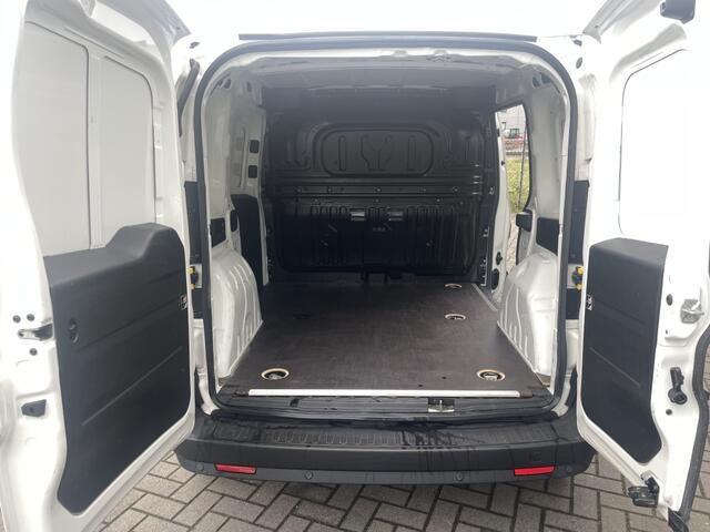 Fiat DOBLO 1.6 MJ 105PK airco | navigatie | 3-zits