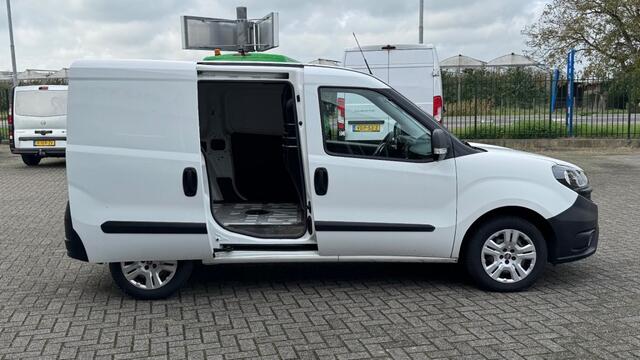 Fiat DOBLO 1.6 MJ 77KW 105PK EURO 6 3 ZITS BIJRIJDERSBANK/ AIRCO/ CRUISE CONTROL/ NAVIGATIE/ 100% DEALERONDERHOUDEN