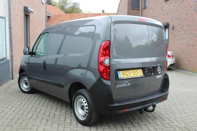 Fiat DOBLO Cargo 1.6 MJ L1H1 Pro Edition Airco, Trekhaak, Betonplex Vloer, BPM vrij