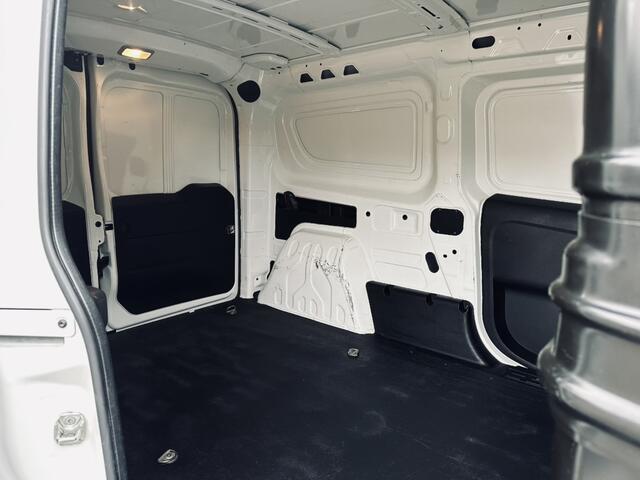 Fiat DOBLO Cargo 1.4 L2H1 MAXI / AIRCO / NAVI / MARGE / 3 PERS ...