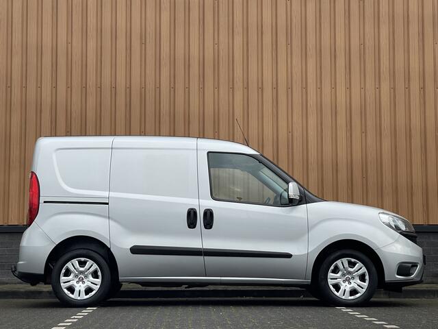 Fiat DOBLO 1.3 MJ L1 | Ex. BTW | Trekhaak | | Navigatie | Airconditioning | Cruise Control | Bluetooth | DAB | Multifunctioneel Stuurwiel | Elektrische Spiegels | Elektrische Ramen |