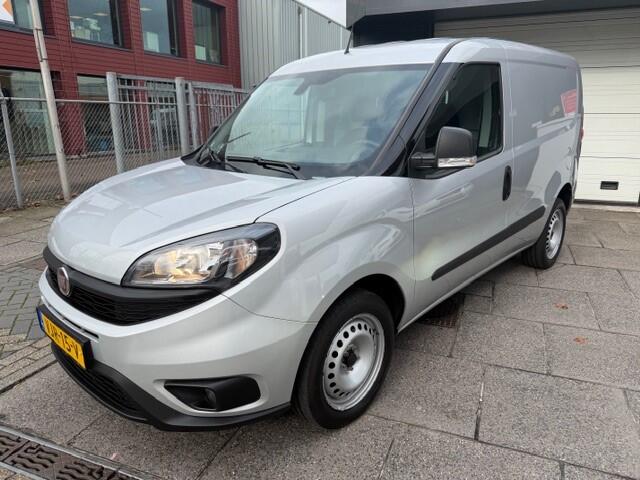 Fiat DOBLO Cargo 1.4 T-Jet Natural Power L1H1 AIRCO I CNG I CAMERA INAVI I PDC I 1e EIGENAAR I COMPLETE ONDERHOUDSHISTORIE I