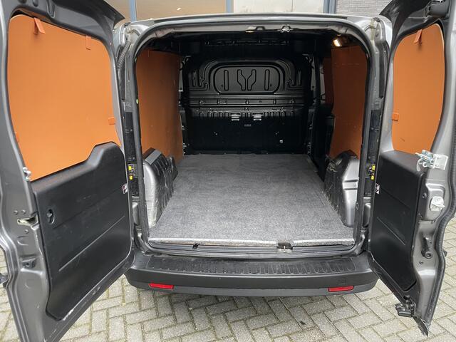Fiat DOBLO Cargo 1.6 MJ L2H1 Maxi Airco - Achteruitrijcamera - Navigatie - Zijschuifdeur rechts - Tussenschot volledig - Elektrische ramen voor - Bluetooth - Stuur multifunctioneel - Radio