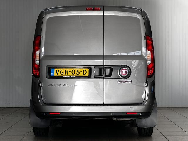 Fiat DOBLO Cargo 1.6 MJ L2H1 Maxi Pro Edition/ Zij-Schuifdeur Rechts/ Apple + Android/ Camera/ Airco/ Cruise/ Elek. pakket/ Bluetooth/ Armsteun/ Multi. LEDER. Stuur/ PDC/ Dagrijverl.
