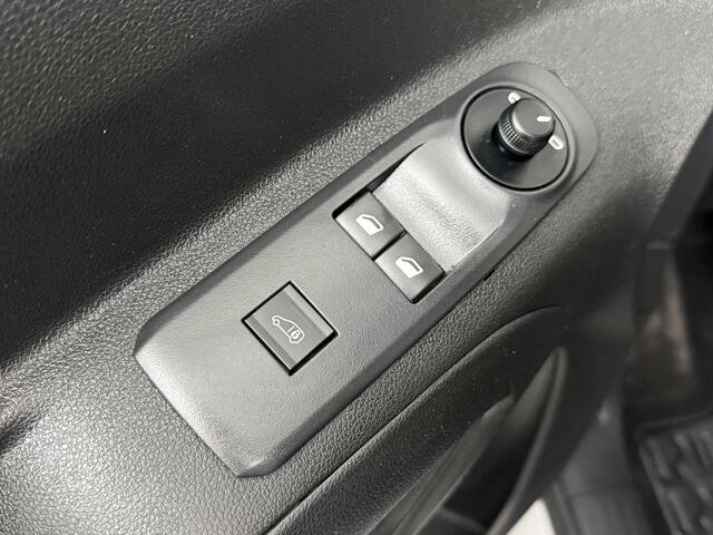 Fiat DOBLO 1.5HDi | Navigatie | Multimedia | Airco | Cruise | Trekhaak