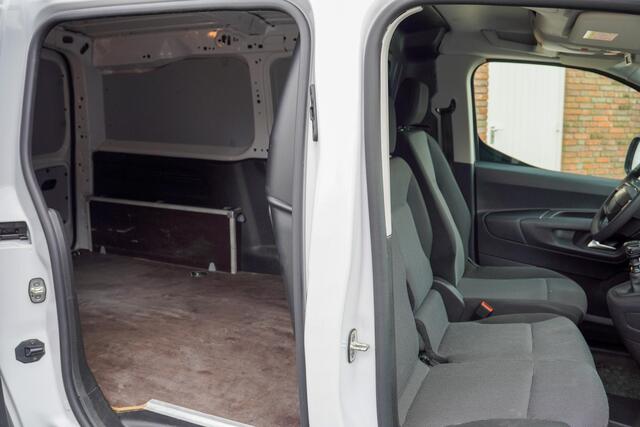 Fiat DOBLO 1.5D 100 pk L2 Navi, Camera, BPM vrij, PDC V+A Laadruimte Pakket, Apple Carplay, 3-Zits