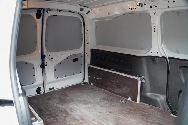 Fiat DOBLO 1.5D 100 pk L2 Navi, Camera, BPM vrij, PDC V+A Laadruimte Pakket, Apple Carplay, 3-Zits