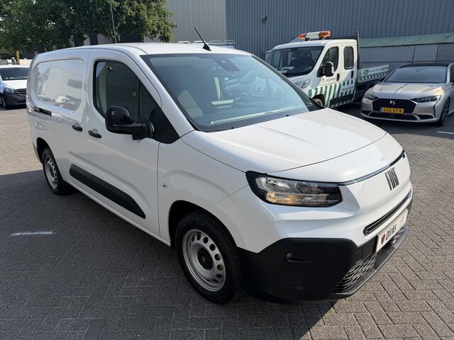 Fiat DOBLO 100pk L2 1000kg (Laadruimte betimmering - Camera - Airco - Navigatie - Parkeersensoren V+A - Digitale spiegel - Moduwork - Apple Carplay)