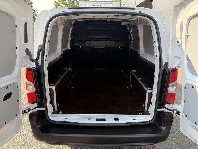 Fiat DOBLO 100pk L2 1000kg (Laadruimte betimmering - Camera - Airco - Navigatie - Parkeersensoren V+A - Digitale spiegel - Moduwork - Apple Carplay)