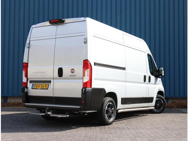 Fiat DUCATO 30 2.3 120PK MultiJet L2H2 | Navigatie | Achteruitrijcamera | Parkeersensoren Achter | Zijschuifdeur Rechts | Trekhaak | Houten Laadruimte Betimmering | Climate Control | Cruise Control | Sidebars | Achteropstap