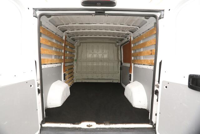 Fiat DUCATO 30 2.3 MultiJet L1H1 | MARGE! | 130PK Airco Camera Cruise Trekhaak Navigatie PDC 3 Persoons Imperiaal