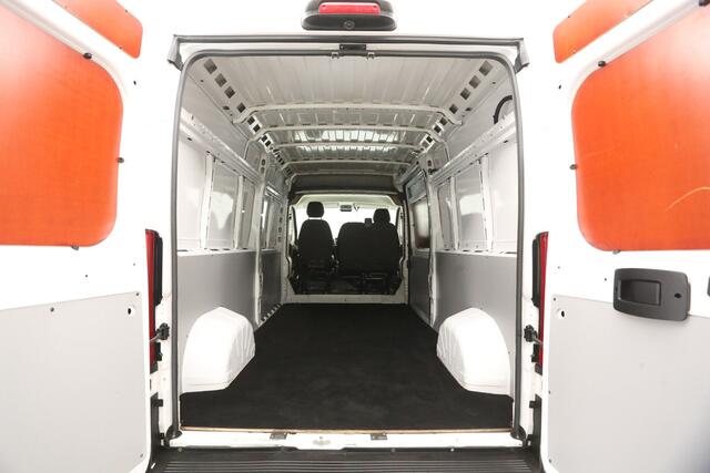 Fiat DUCATO 33 2.3 MultiJet L3H2 Airco | Cruise | Camera | Navi | 3 Persoons | Elektrpakket | Schuifdeur |