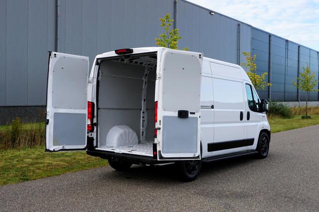 Fiat DUCATO 35H 2.3 MultiJet L2H2 180pk Automaat |2 stoelen |2 airbags |Standkachel |Climate |Clima |Cruise |Camera |Trekhaak |Parkeersensoren |BPM voordeel |3500 KG |Heavy