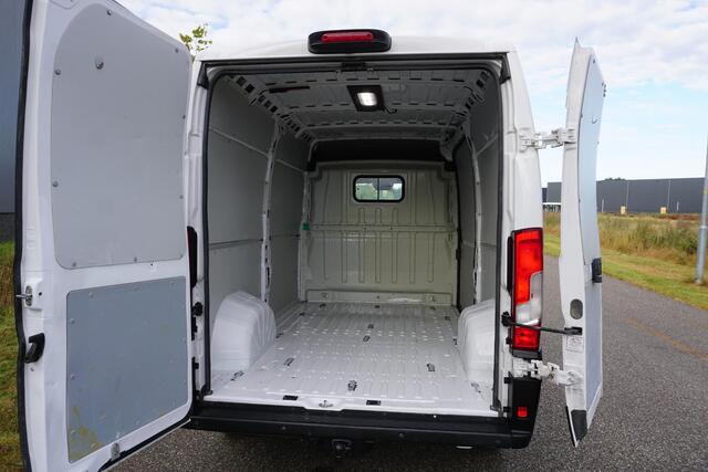Fiat DUCATO 35H 2.3 MultiJet L2H2 180pk Automaat |2 stoelen |2 airbags |Standkachel |Climate |Clima |Cruise |Camera |Trekhaak |Parkeersensoren |BPM voordeel |3500 KG |Heavy