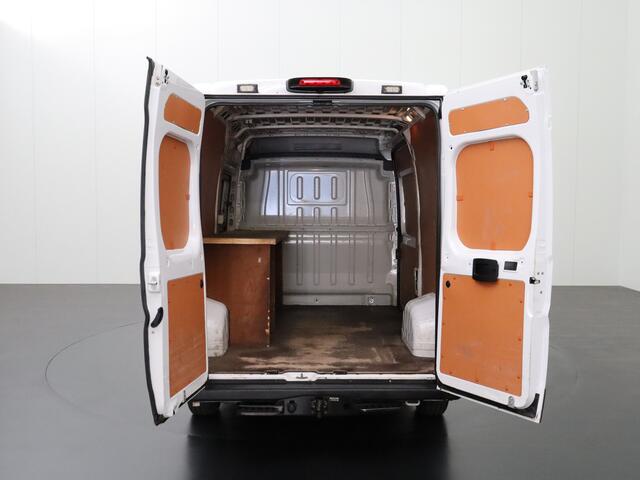 Fiat DUCATO 2.3MultiJet 140PK Automaat L2H2 | Navigatie | Camera | Trekhaak | Airco | Cruise | Betimmering