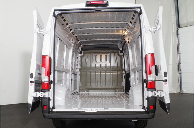 Fiat DUCATO 2.2 MultiJet 140 S&S L3H2 3.5t Camera / Cruise / 270° deuren | Operational lease ook mogelijk!