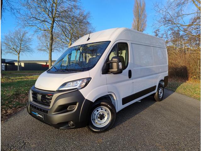 Fiat DUCATO L2H2 2.2 BlueHDI 180pk 3.5t HEAVY | BPM vrij | NAVI | Multimedia | Apple CarPlay | Android Auto | Achteruitrijcamera | Parkeersensoren achter | Dode hoek detectie | Digital cockpit | Stuurwielbediening | Inklapbare buitenspiegels | Bestuurdersstoel comfor