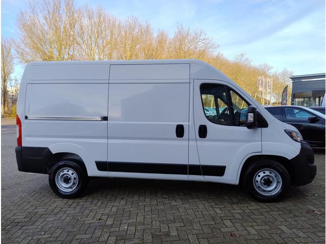 Fiat DUCATO L2H2 2.2 BlueHDI 180pk 3.5t HEAVY | BPM vrij | NAVI | Multimedia | Apple CarPlay | Android Auto | Achteruitrijcamera | Parkeersensoren achter | Dode hoek detectie | Digital cockpit | Stuurwielbediening | Inklapbare buitenspiegels | Bestuurdersstoel comfor