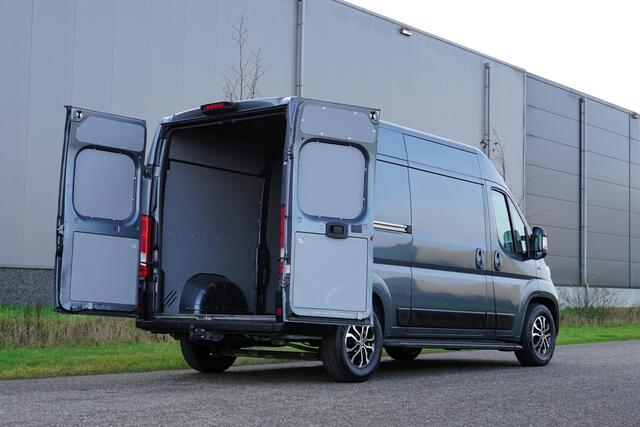 Fiat DUCATO 35 2.3 MultiJet L2H2 180 pk |Automaat |1e eigenaar |3500 KG |Camperbasis met BPM voordeel |EURO6 |2e airbag |Camera |Cruise |Navi |Standkachel |Climate control |Trekhaak