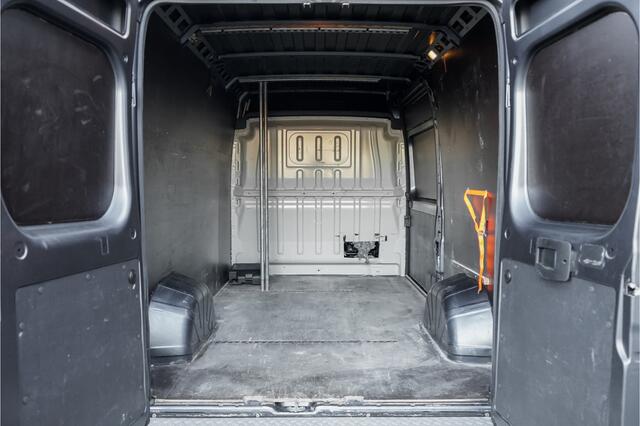 Fiat DUCATO 30 2.3 MultiJet L2H2 Automaat Navi Camera