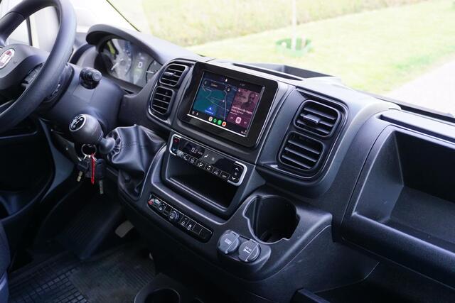 Fiat DUCATO 35H 2.2 MultiJet L4H2 180 pk |in topstaat |1e eigenaar |Grijs |Cruise |Climate control |Carplay |Trekhaak |Parkeersensoren |3500 KG |Mooie camperbasis