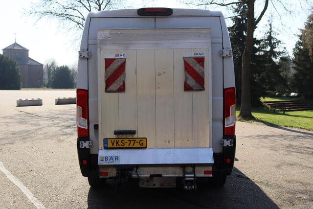 Fiat DUCATO 35 2.3 MultiJet L3H2 2021 | 1e Eigenaar | Elektrische Laadklep | Achteruitrij Camera | Dealer Onderhouden | Cruise Control | Navigatier | Airco | Climate Cointrol | Nationale Autopas