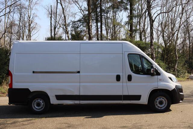 Fiat DUCATO 35 2.3 MultiJet L3H2 2021 | 1e Eigenaar | Elektrische Laadklep | Achteruitrij Camera | Dealer Onderhouden | Cruise Control | Navigatier | Airco | Climate Cointrol | Nationale Autopas