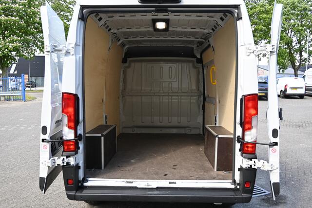 Fiat DUCATO 2.2 MultiJet 140 S&S L2H2 3.5t Camera, Airco, Cruise control
