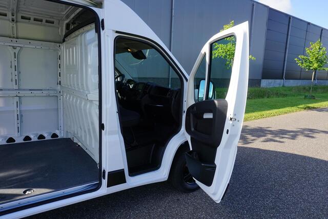 Fiat DUCATO 35 2.2 MultiJet L3H2 140 pk |Camera |Cruise |Navi |Climate control |BPM voordeel! |Mooie camperbasis |Topstaat |3500 KG |EURO6 |1e eigenaar