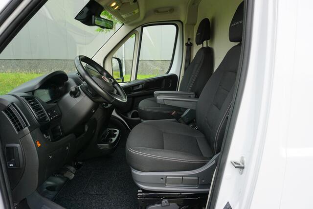 Fiat DUCATO 2.2 MultiJet 180 L2H2 3.5t Automaat |Adaptive Cruise |Camera en digitale binnenspiegel |Standkachel |2 stoelen |2 airbags |Trekhaak |Stoelverwarming |Parkeersensoren voor en achter