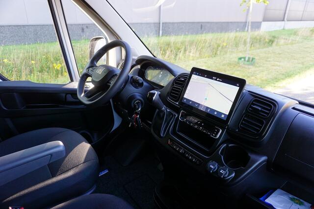 Fiat DUCATO 2.2 MultiJet 140 L2H2 3.5t Automaat in Topstaat |Trekhaak |Camera |Cruise |Navi |Carplay |Digitaal dashboard |Climate control |140 pk |Betimmering |1e eigenaar