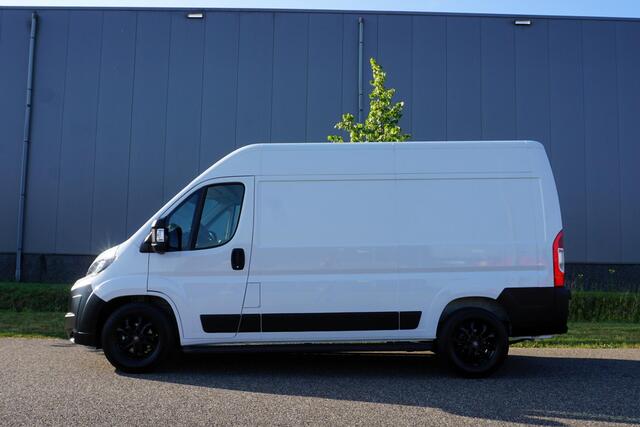 Fiat DUCATO 2.2 MultiJet 140 L2H2 3.5t Automaat in Topstaat |Trekhaak |Camera |Cruise |Navi |Carplay |Digitaal dashboard |Climate control |140 pk |Betimmering |1e eigenaar