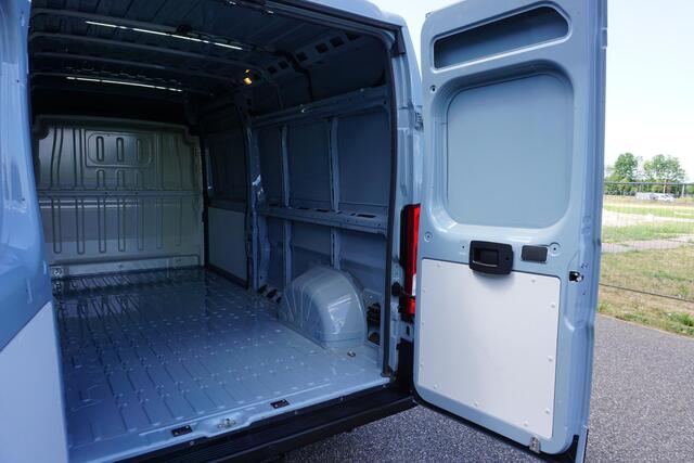 Fiat DUCATO 35 2.2 MultiJet L3H2 in Topstaat |Bijzondere kleur |Camera |Cruise |Carplay |Android auto |Climate control |Trekhaak |Keyless entry en start |Geveerde bestuurdersstoel