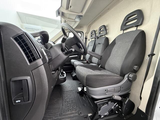 Fiat DUCATO Maxi 35H 2.3D 141PK Automaat L2H1 3-Persoons Trekhaak Navi Camera Cruise Control Ecc Bluetooth Euro 6 Betonplexvloer Wandbetimmering Schuifdeur 3.000KG Trekgewicht