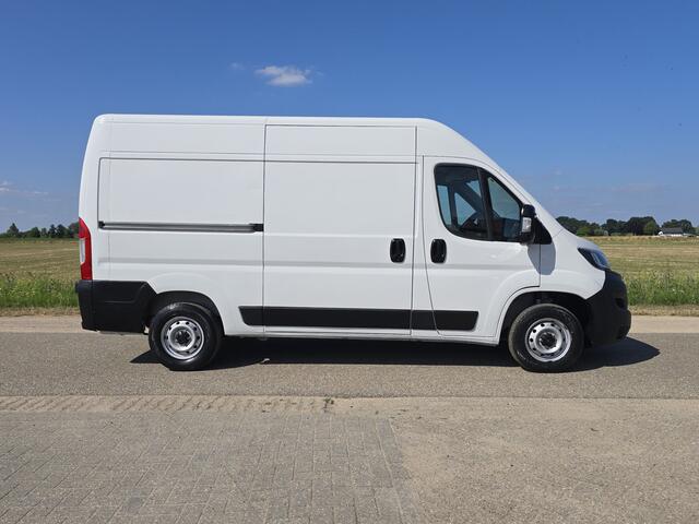 Fiat DUCATO 2.2 MultiJet 140 S&S L2H2 3.5t - Euro 6 - 140 Pk - Navi - ParkeerCamera - Airco - Cruise Control