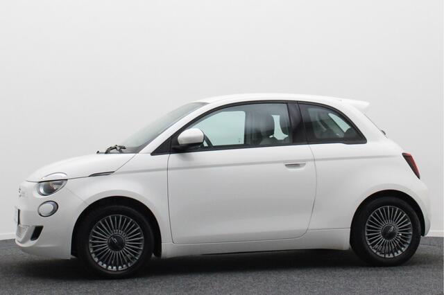 Fiat E-500 Icon 42 kWh Virtual Cockpit, Climate, Camera, Apple Carplay, Cruise, DAB, USB, 16''