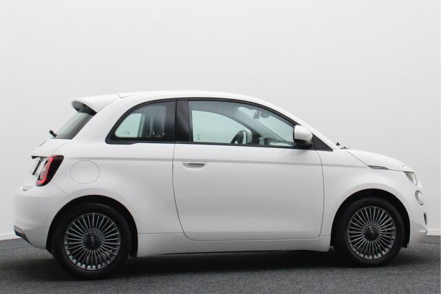 Fiat E-500 Icon 42 kWh Virtual Cockpit, Climate, Camera, Apple Carplay, Cruise, DAB, USB, 16''